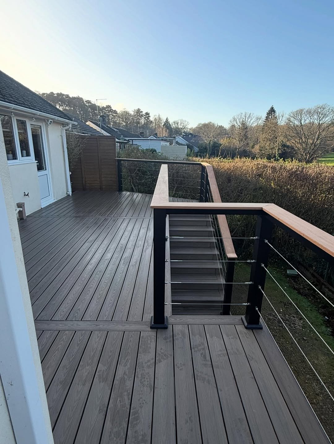 aluminum:cable hardwood topped balustrade1 aluminum:cable hardwood topped balustrade1
