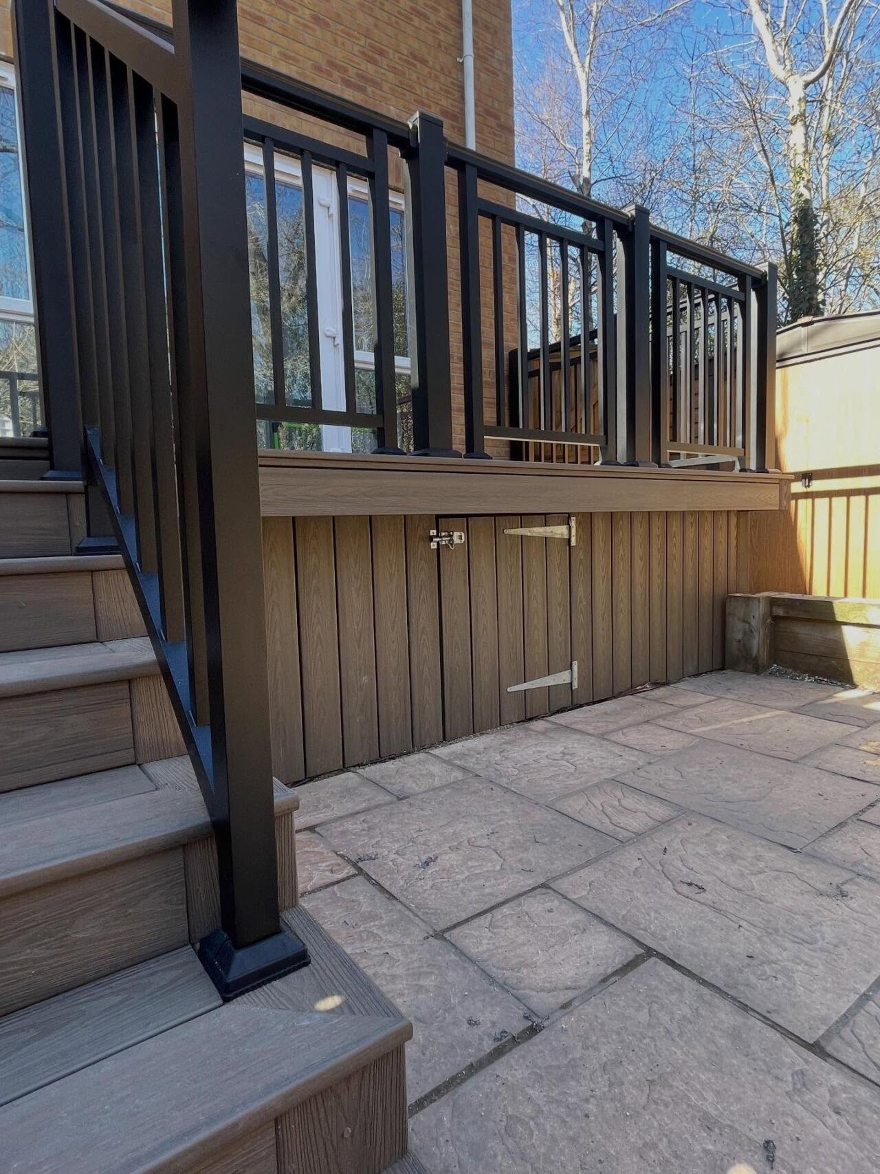 deckorators Venture deck with aluminium balustrade deckorators Venture deck with aluminium balustrade