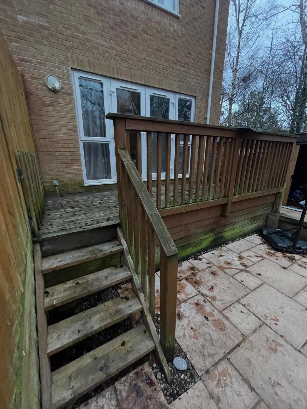 deckorators Venture deck with aluminium balustrade3 deckorators Venture deck with aluminium balustrade3